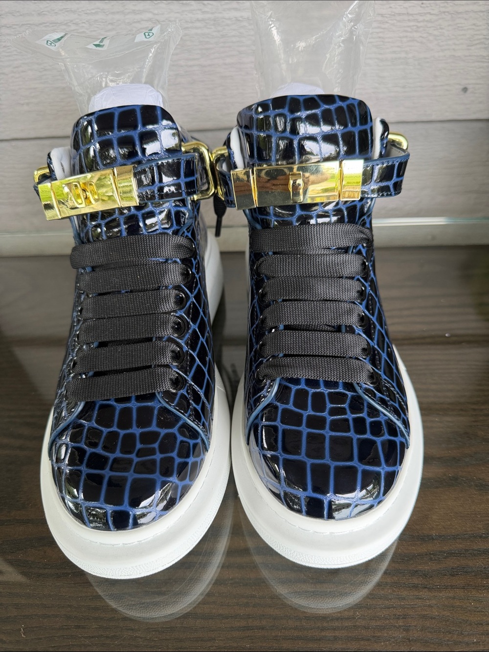 Crocodile wear High Top Sneakers with Gold Buckle - Navy